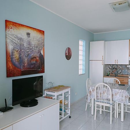 Mirone Apartment Fronte Mare Beachfront House ロッカルメーラ エクステリア 写真
